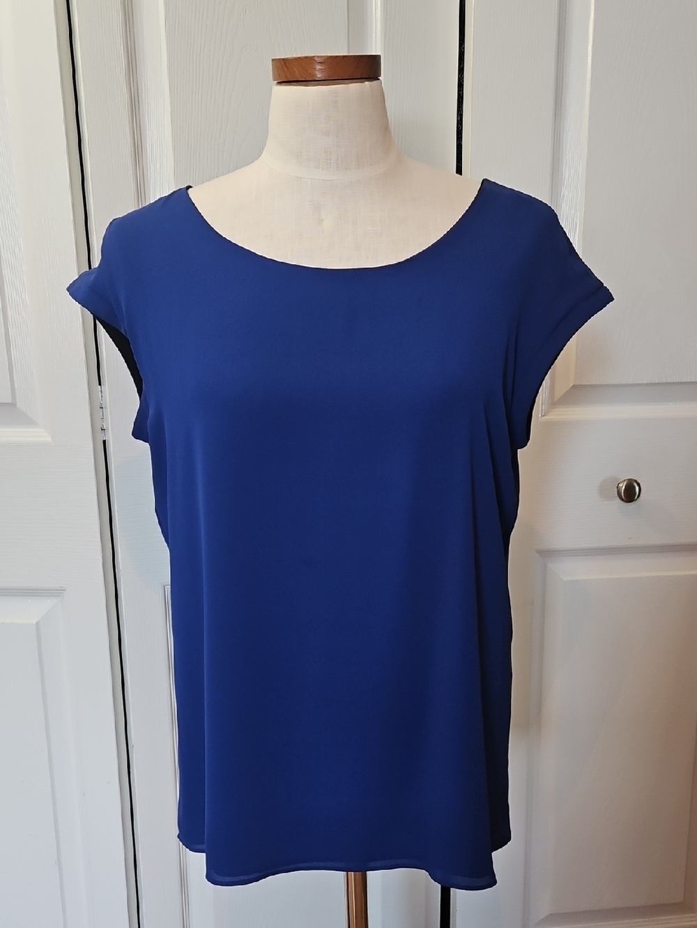 Express Reversable Royal Blue And Black Cap Sleeve Blouse Size M